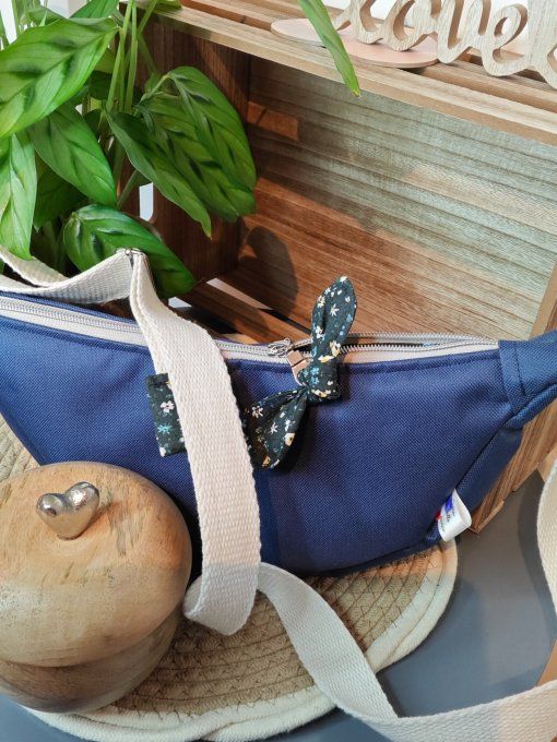 Sac Demi-lune imperméable différents coloris 